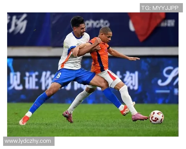 山东青岛足球明星的崛起与发展历程探秘