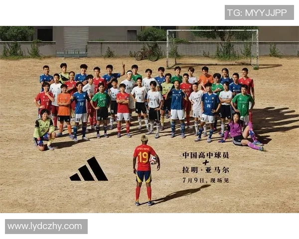 足球明星中国行精彩瞬间回顾与球迷互动热情瞬间分享