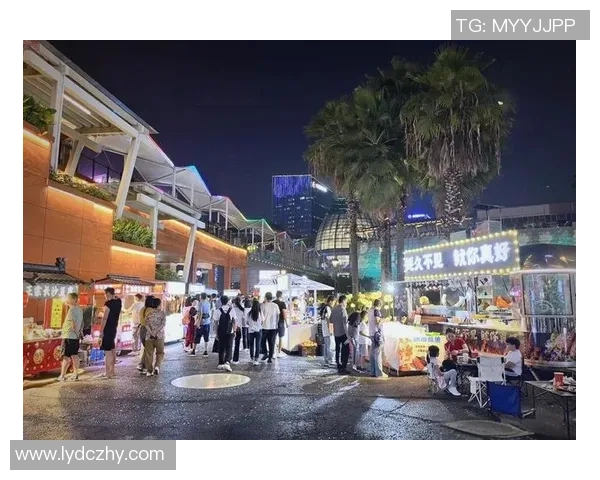 足球明星夜市探秘与美食之旅揭秘谁是这位球场巨星 足球明星夜市探秘与美食之旅揭秘谁是这位球场巨星
